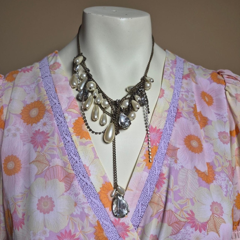 Vintage Style Faux Pearl Crystal Teardrop Statement Bibโ Lariat Necklace Brass